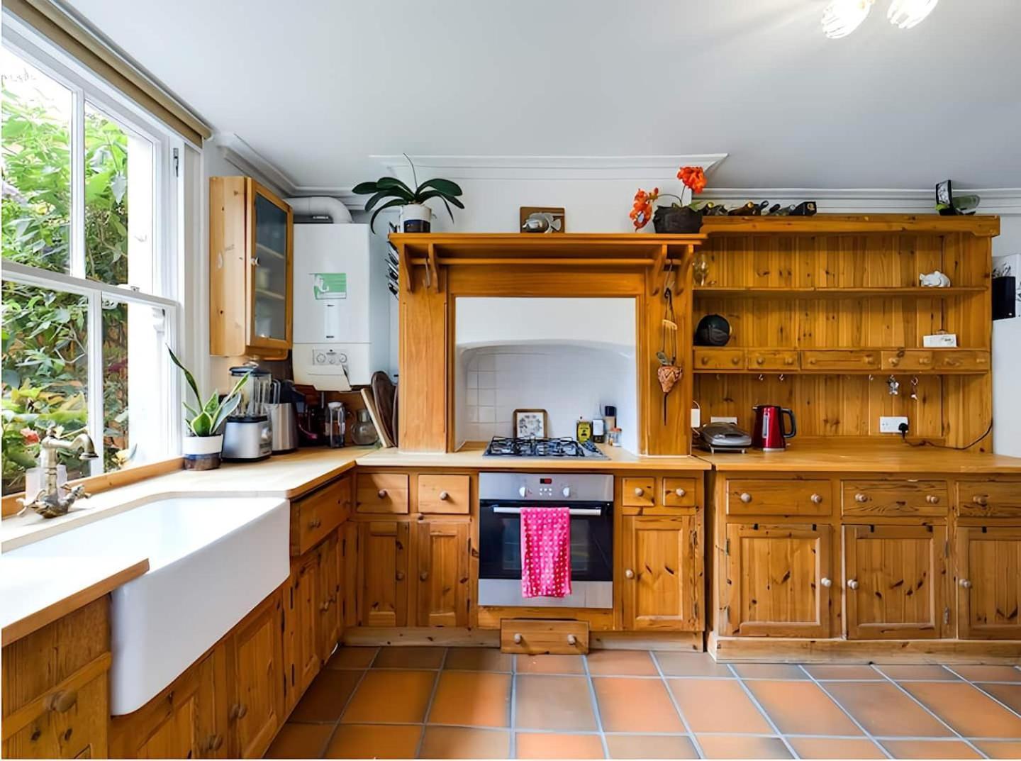 The Clapham Apartment With Private Patio Londra Dış mekan fotoğraf