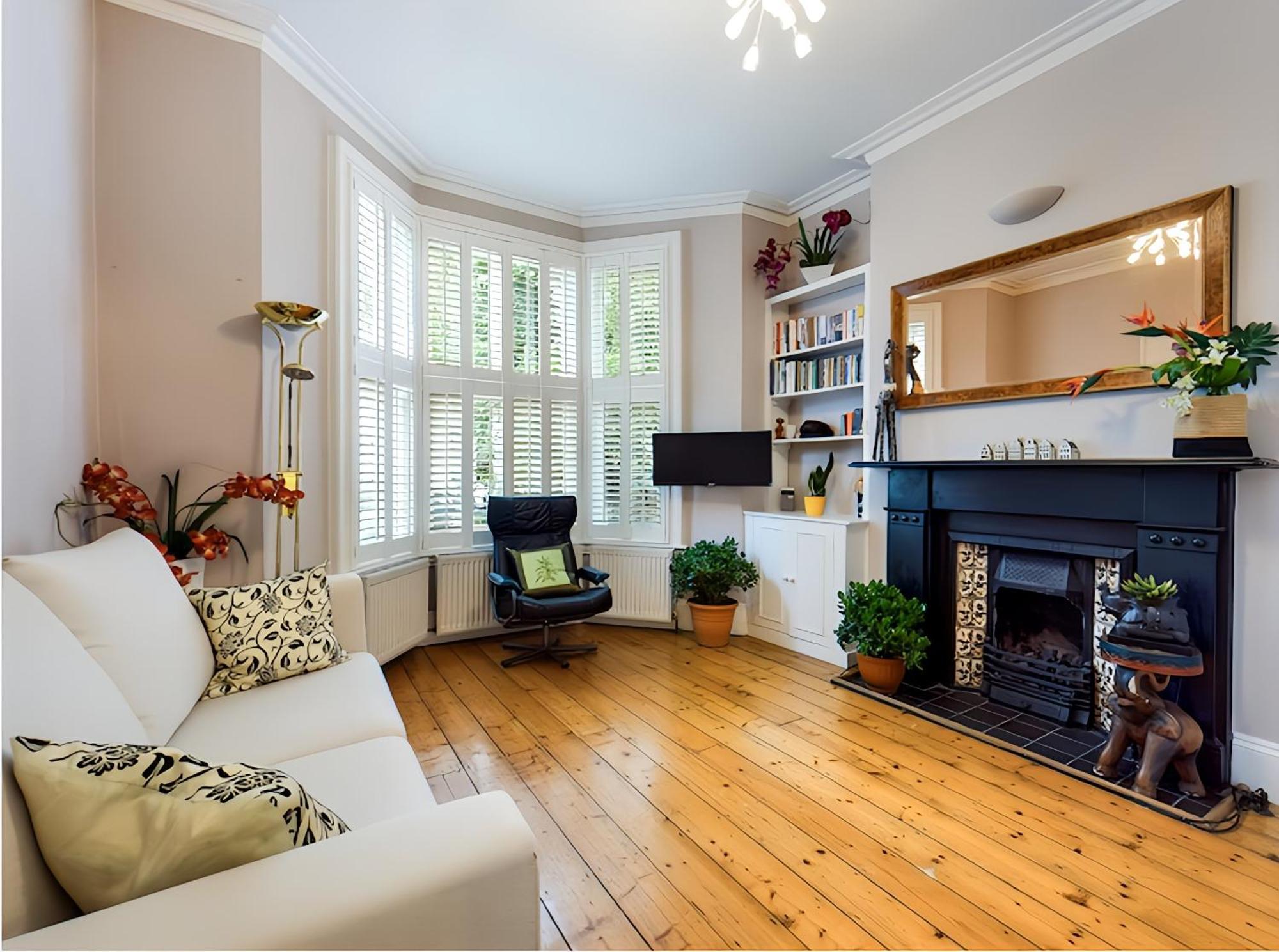 The Clapham Apartment With Private Patio Londra Dış mekan fotoğraf