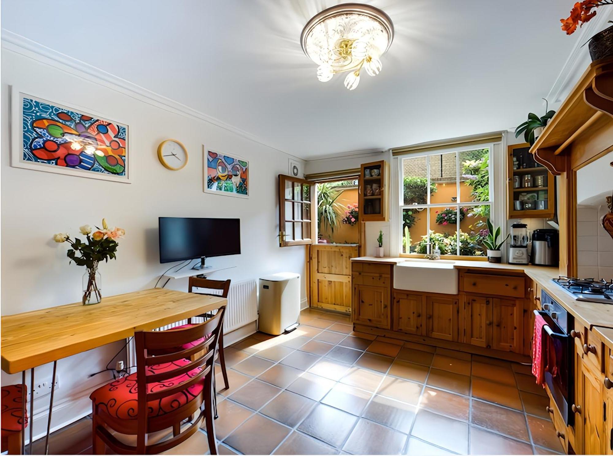 The Clapham Apartment With Private Patio Londra Dış mekan fotoğraf