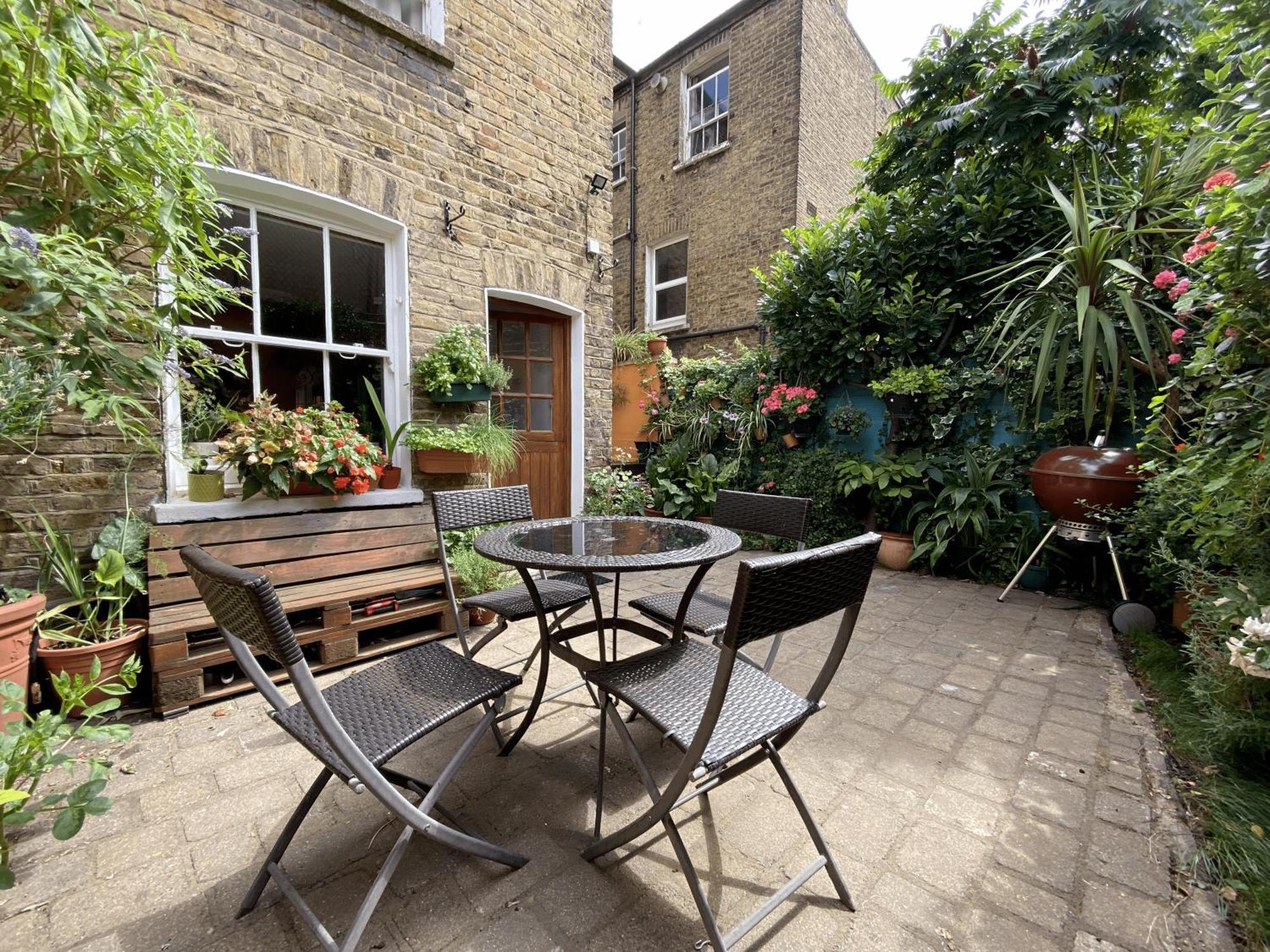 The Clapham Apartment With Private Patio Londra Dış mekan fotoğraf